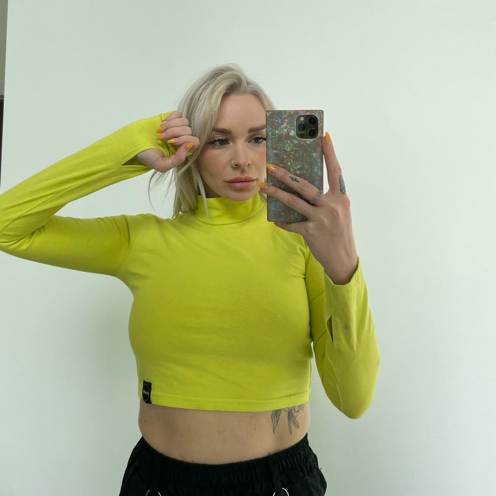 Neon crop long sleeve